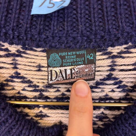 Dale of Norway Pure Wool Navy Blue Fair Isle Printed Cardigan Sweater 42 - Picture 5 of 8